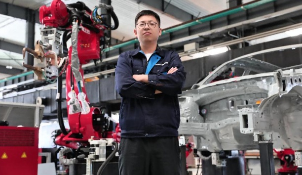 人民網(wǎng)——?jiǎng)?chuàng)新路上遇見(jiàn)你｜王曉峰：干機(jī)器人的，都特別酷